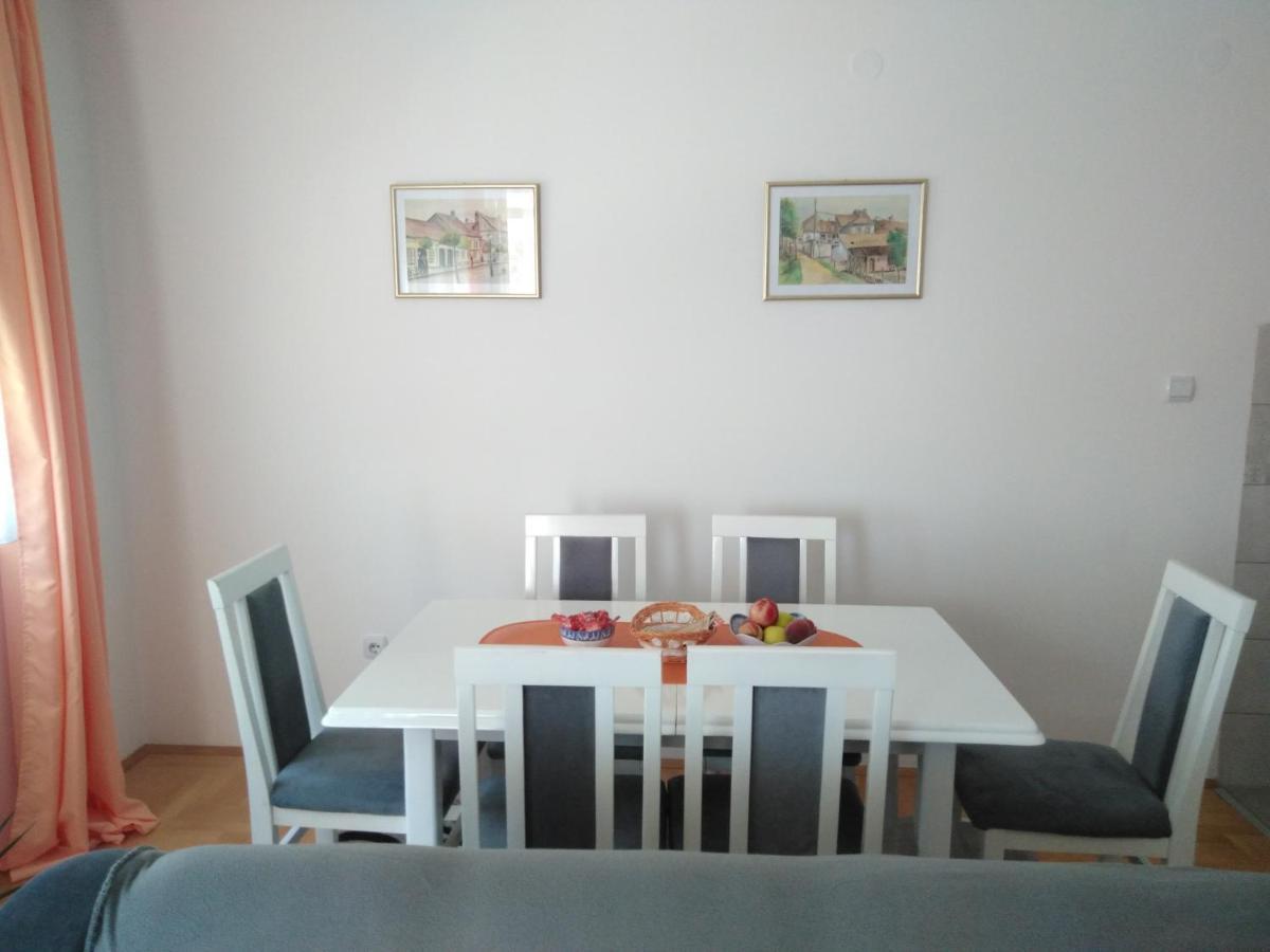 Apartman Maca Pirot Eksteriør billede