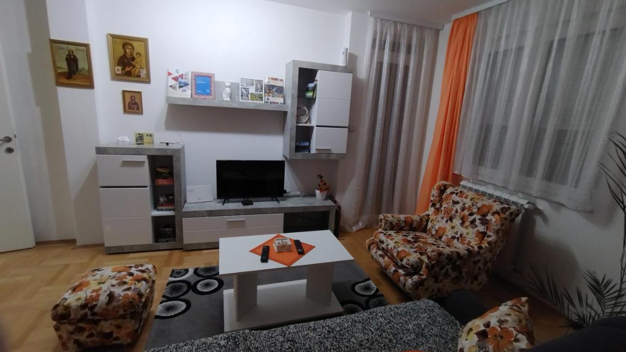 Apartman Maca Pirot Eksteriør billede